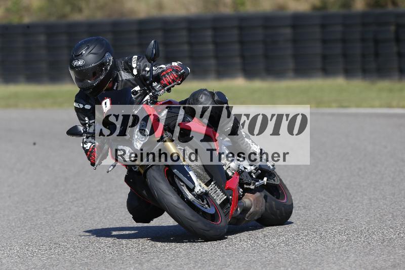 /Archiv-2025/49 26.08.2025 Cornu Master School ADR/gruen-vert/0-1